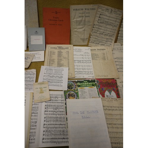 546 - Nice bundle of vintage 1950’s music sheets