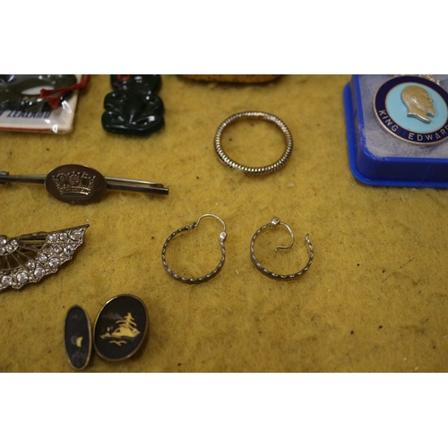 212 - Selection of Jewellery including Brooches, Cufflinks, Earrings and a Silver Marked Pendant with King... 