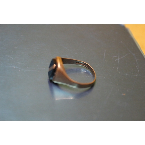 30 - Hallmarked 9ct 375 gold Ring, 2.3g Weight, Size Q