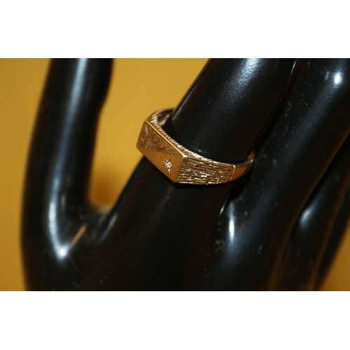 35 - Hallmarked 9ct 375 gold Ring, 3.3g Weight, Size U