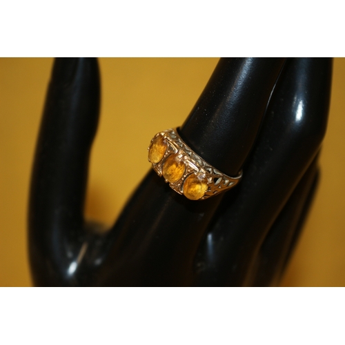 37 - Hallmarked 9ct 375 gold Ring, 3.4g weight, Size P