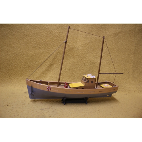 5 - Large hand made Trawler Model Boat, 44 x 33 cm