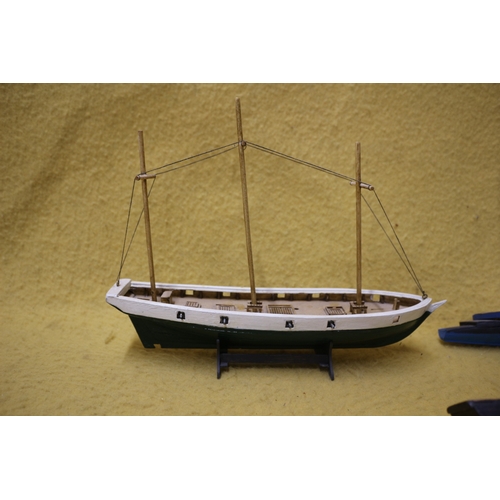 7 - 5x hand made Model Boats Including Fishing Boats, Back Middle boat 28 x 21.5 cm