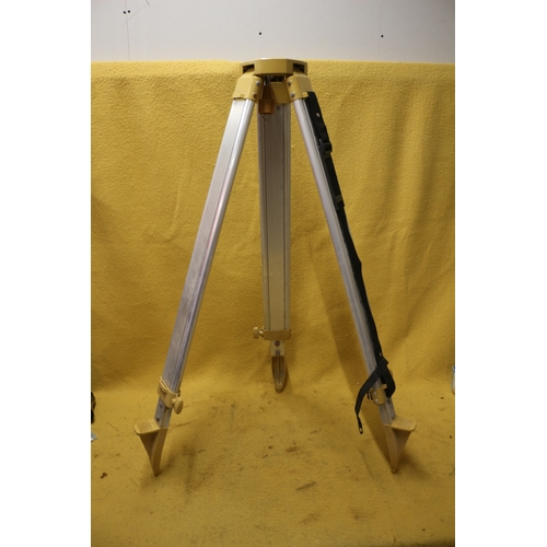 59 - Surveyors Level tripod/stand