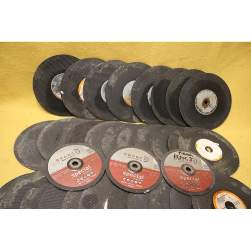 77 - 33x Angle Grinder Cutting Discs, Mostly 12