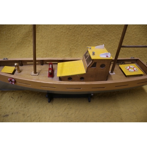 138 - Large hand made Trawler Model Boat, 44 x 33 cm