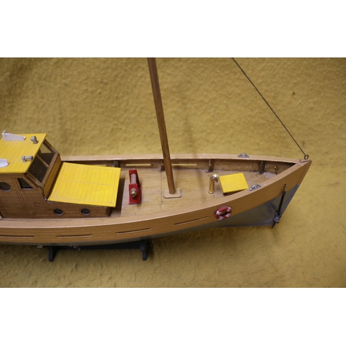 138 - Large hand made Trawler Model Boat, 44 x 33 cm