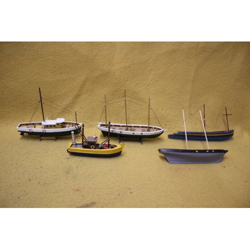 136 - 5x hand made Model Boats Including Fishing Boats, Back Middle boat 28 x 21.5 cm