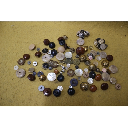 170 - Bundle of Vintage Buttons