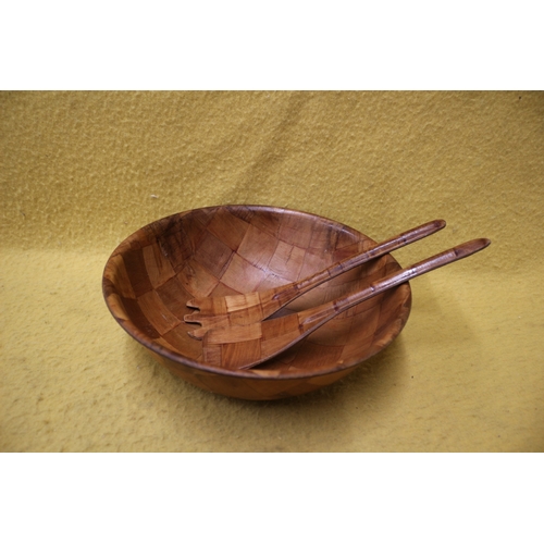 205 - Fruit Bowl Made from Reeds plus Fork and Spoon, 25.5cm Diameter