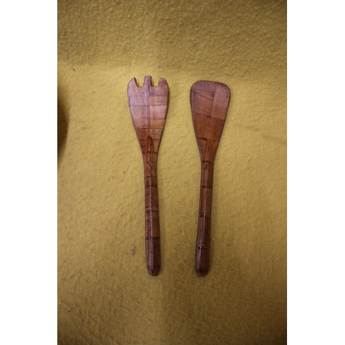 205 - Fruit Bowl Made from Reeds plus Fork and Spoon, 25.5cm Diameter