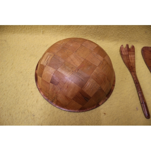 205 - Fruit Bowl Made from Reeds plus Fork and Spoon, 25.5cm Diameter