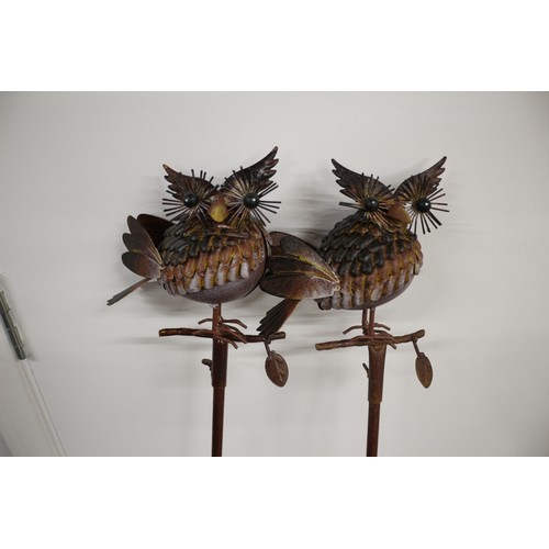 235 - 2 x Bird Garden Metal Ornaments