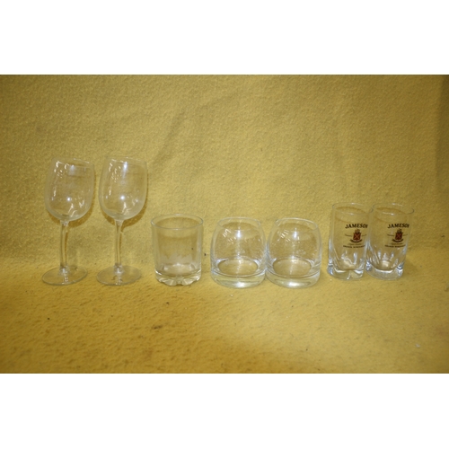 252 - J.P. Chenet glasses, The Famous Grouse glass, x3 Jameson glasses plus x2 Macallan glasses