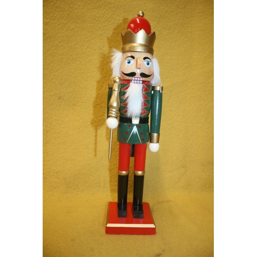 350 - Nutcracker, 38cm