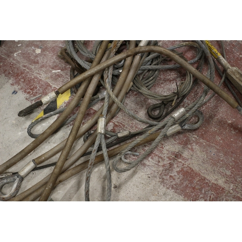 84 - Metal Lifting Cables