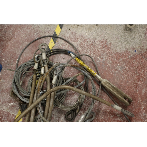 84 - Metal Lifting Cables