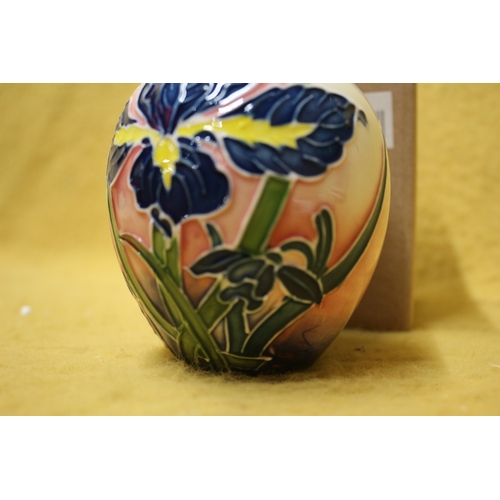 119 - Old Tupton Ware Blue Iris Vase, 10.5cm