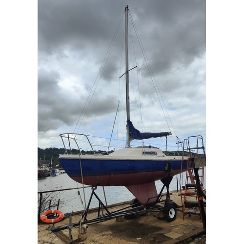 125 - Hunter 19 Yacht with Trailer, Been out of water for over 12 months. Clean and Dry.

Video links on Y... 