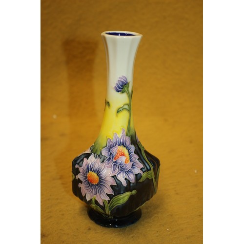 93 - Old Tupton Ware Lilac Daisy Design Bud Vase, 18.5cm Tall