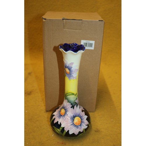 100 - Old Tupton Ware Lilac Daisy Deisgn Bud Vase, 20.5cm tall