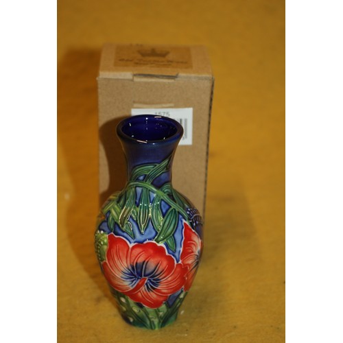 106 - Old Tupton Ware Hibiscus Vase, 10.5cm