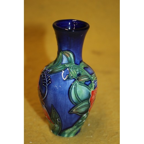 106 - Old Tupton Ware Hibiscus Vase, 10.5cm