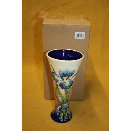 107 - Old Tupton Ware Hibiscus Vase, 10.5cm