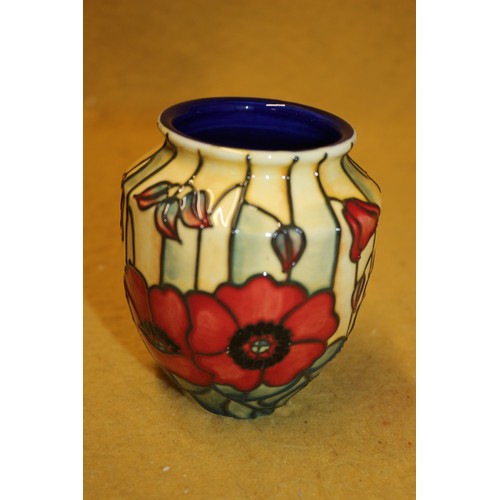 114 - Old Tupton Ware Yellow Poppy Vase, 10.5cm