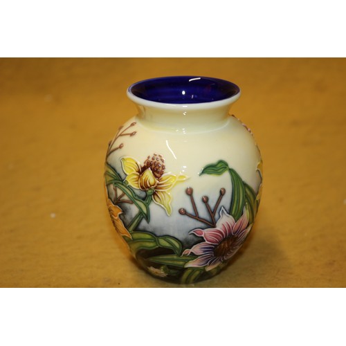 116 - Old Tupton Ware Summer Bouquet Vase, 10.5cm