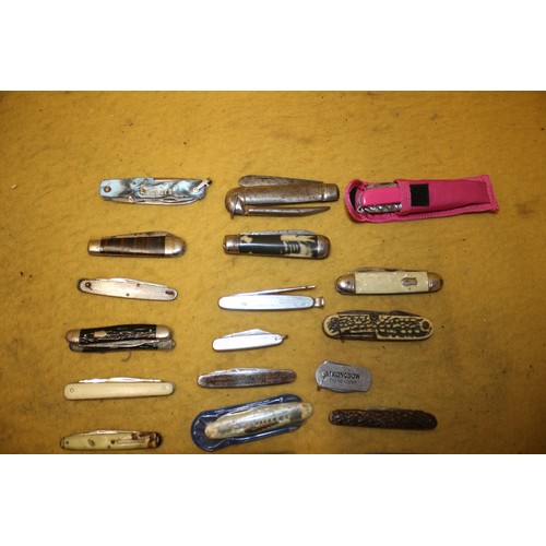 20 - Selection of Pen Knives and Multitools