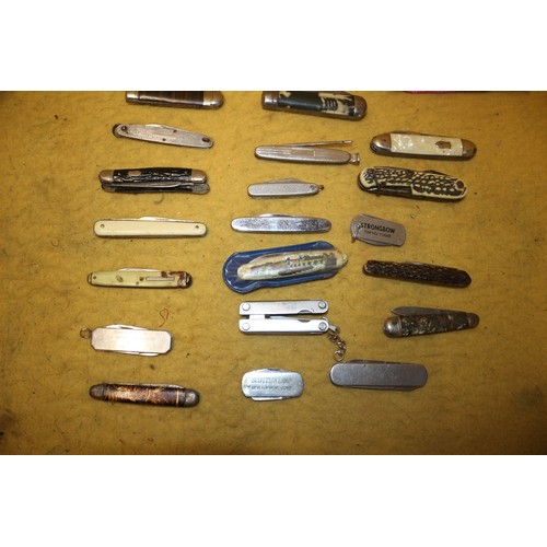 20 - Selection of Pen Knives and Multitools