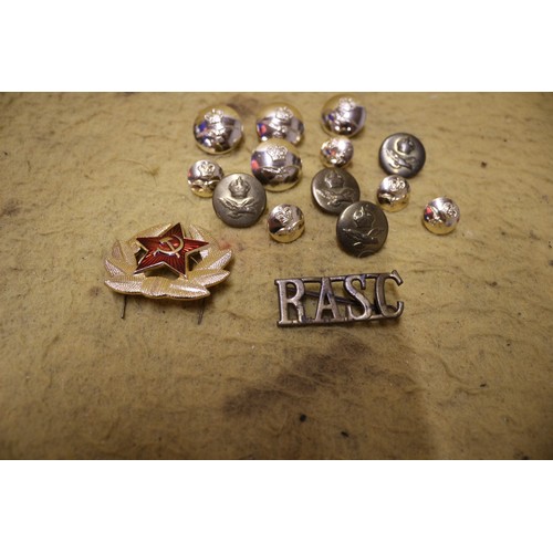 42 - Bundle of Military Buttons