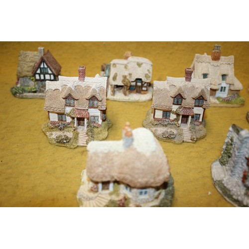 92 - x14 Collection of Lilliput Lane Cottages