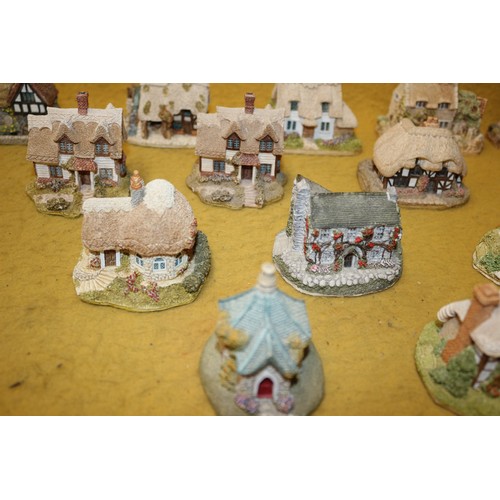 92 - x14 Collection of Lilliput Lane Cottages