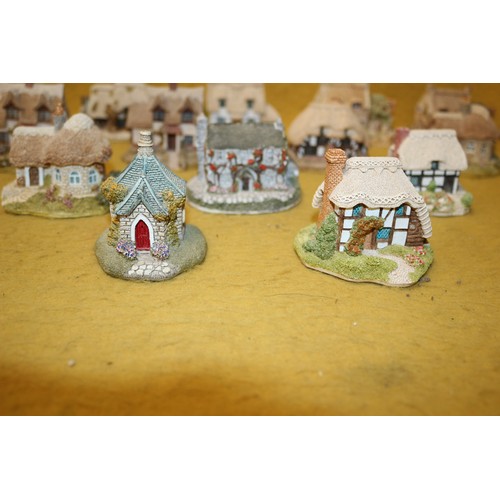 92 - x14 Collection of Lilliput Lane Cottages