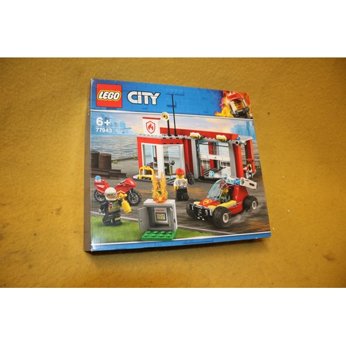 125 - Lego City 77943 (Vendor States Complete)