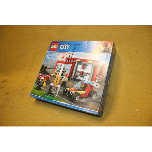 125 - Lego City 77943 (Vendor States Complete)