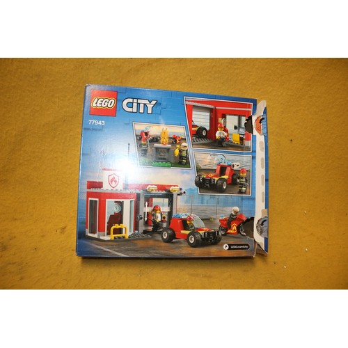 125 - Lego City 77943 (Vendor States Complete)