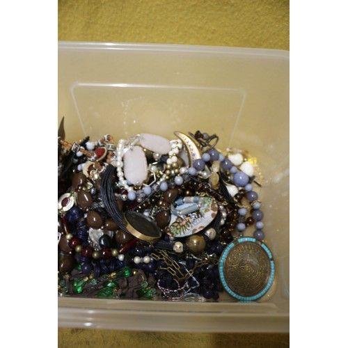 8 - Bundle of Costume Jewellery