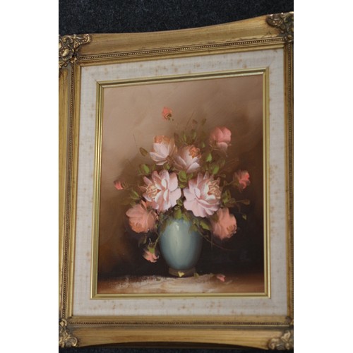 41 - Floral Oil On Board, 31 x 36 cm