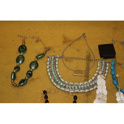 25 - Nice Selection of Costume Necklaces