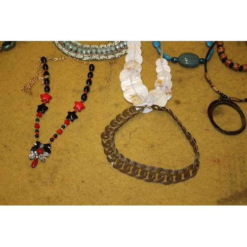 25 - Nice Selection of Costume Necklaces