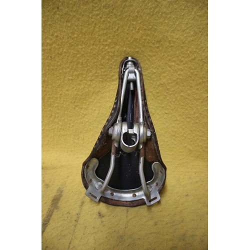 59 - Vintage Middlemore Leather Bicycle Seat