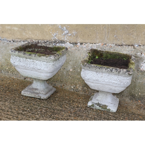 565 - 2 x Vintage Square Top Concrete Planters on Stands