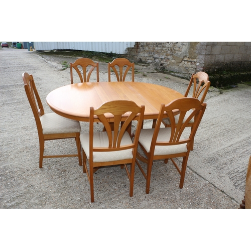 570 - Very Nice Jentique Extendable Table with Set of 6 Chairs - Nice Condition