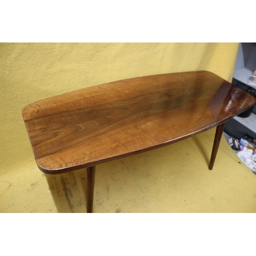 52 - Mid century Coffee Table with Tapered Legs - 91cm Wide