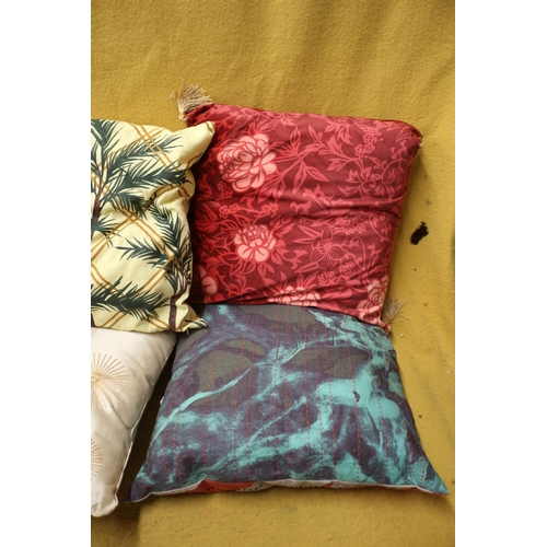 459 - 4 Cushions as new