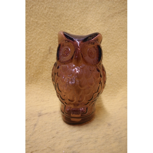 466 - Unusual Glass Owl Light Shade - 21cm Tall