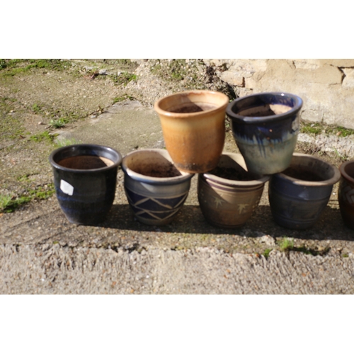 486 - 9 x Plant Pots